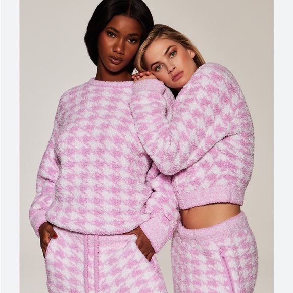 SKIMS Sweaters - NEW •Skims • Women’s Cozy Knit Zip Up Sweater Pink White Houndstooth Large